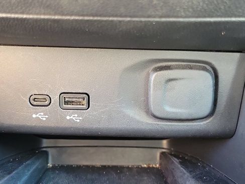 Certified 2025 Buick Envista Avenir FWD image 28