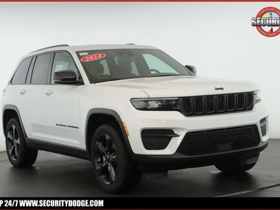 Used 2024 Jeep Grand Cherokee Altitude
