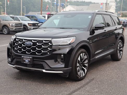 Used 2025 Ford Explorer Platinum w/ LUX Leather Package AWD/4WD image 15