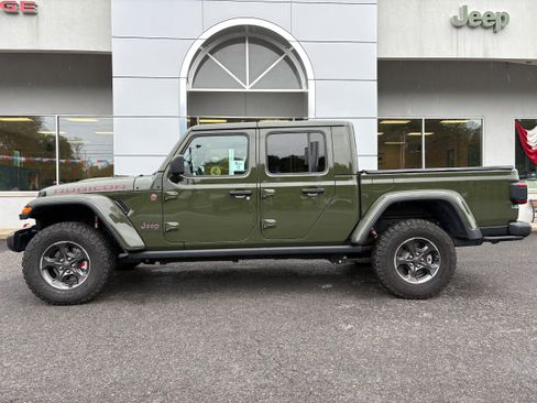 Used 2021 Jeep Gladiator Rubicon AWD/4WD image 2