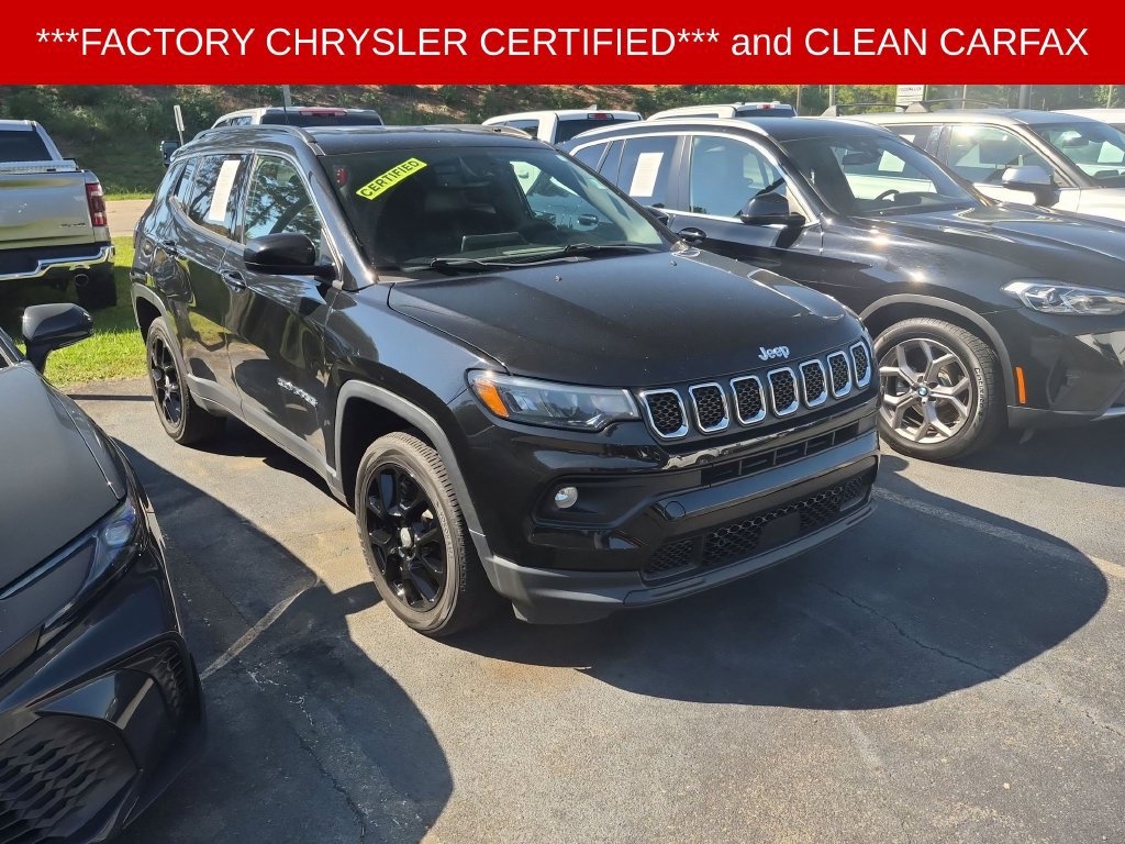 Used 2023 Jeep Compass Latitude AWD/4WD image 2
