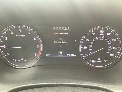 Used 2015 Hyundai Genesis 3.8 w/ Option Group 04 AWD/4WD image 23