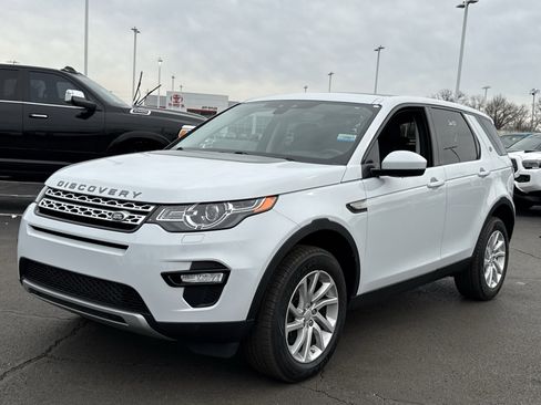 Used 2016 Land Rover Discovery Sport HSE image 12