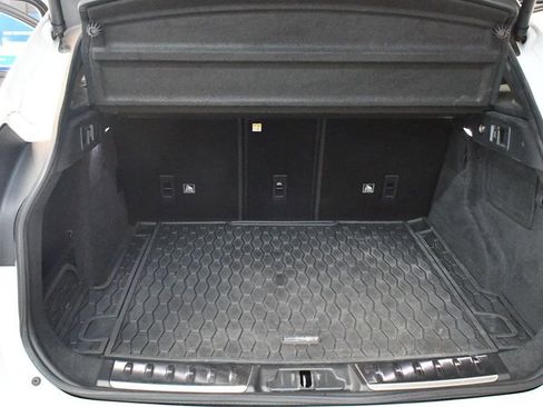 Used 2020 Jaguar F-PACE Premium image 70