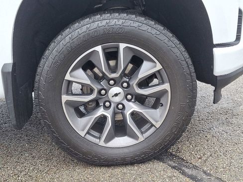 Used 2020 Chevrolet Silverado 1500 RST image 8