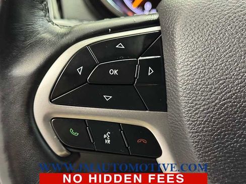 Used 2019 Jeep Grand Cherokee Overland image 40