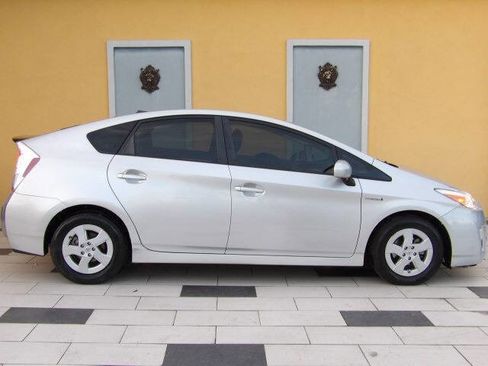 Used 2011 Toyota Prius Two image 7