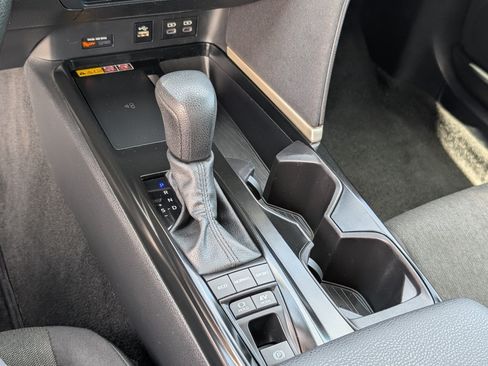 Used 2025 Toyota Camry LE FWD image 15
