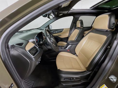 Used 2023 Chevrolet Equinox Premier image 24