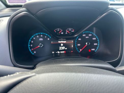 Used 2022 Chevrolet Colorado Z71 w/ Z71 Midnight Edition AWD/4WD image 17