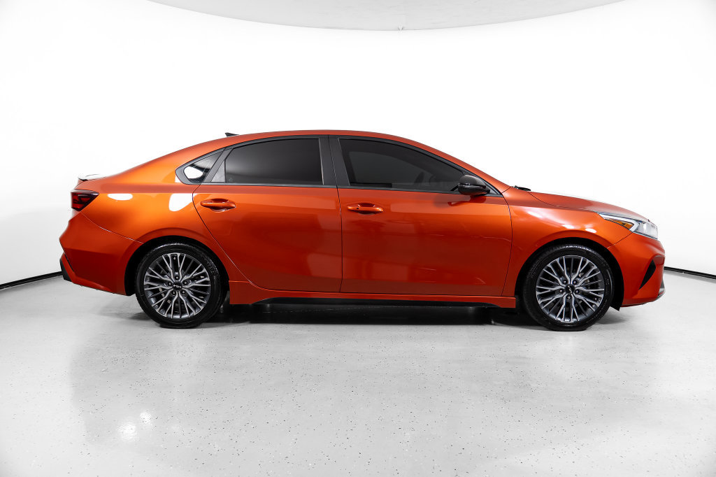Used 2023 Kia Forte GT-Line w/ GT-Line Premium Package FWD image 3