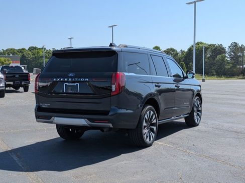 Certified 2025 Ford Expedition Platinum w/ Driver's Package AWD/4WD image 4