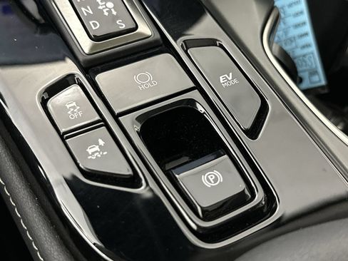 Used 2025 Lexus NX 350h AWD w/ Accessory Package (2T) image 18