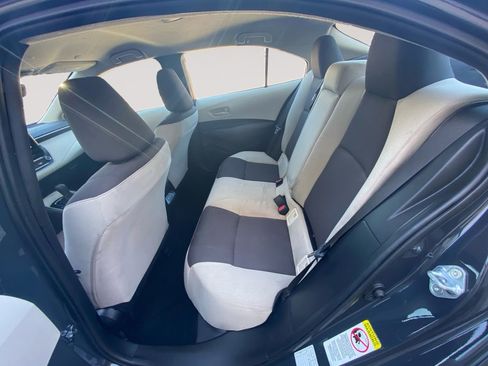Used 2025 Toyota Corolla LE FWD image 13