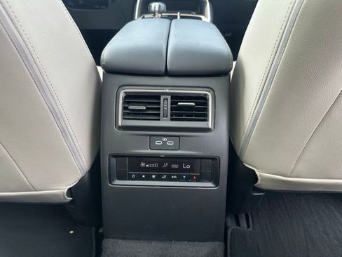 Used 2024 MAZDA CX-90 Plug-In Hybrid w/ Premium Pkg image 36