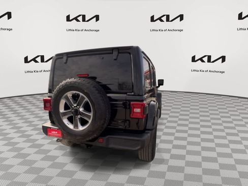 Used 2020 Jeep Wrangler Unlimited Sahara AWD/4WD image 9
