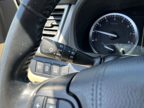 Used 2019 Toyota Highlander Limited Platinum image 35