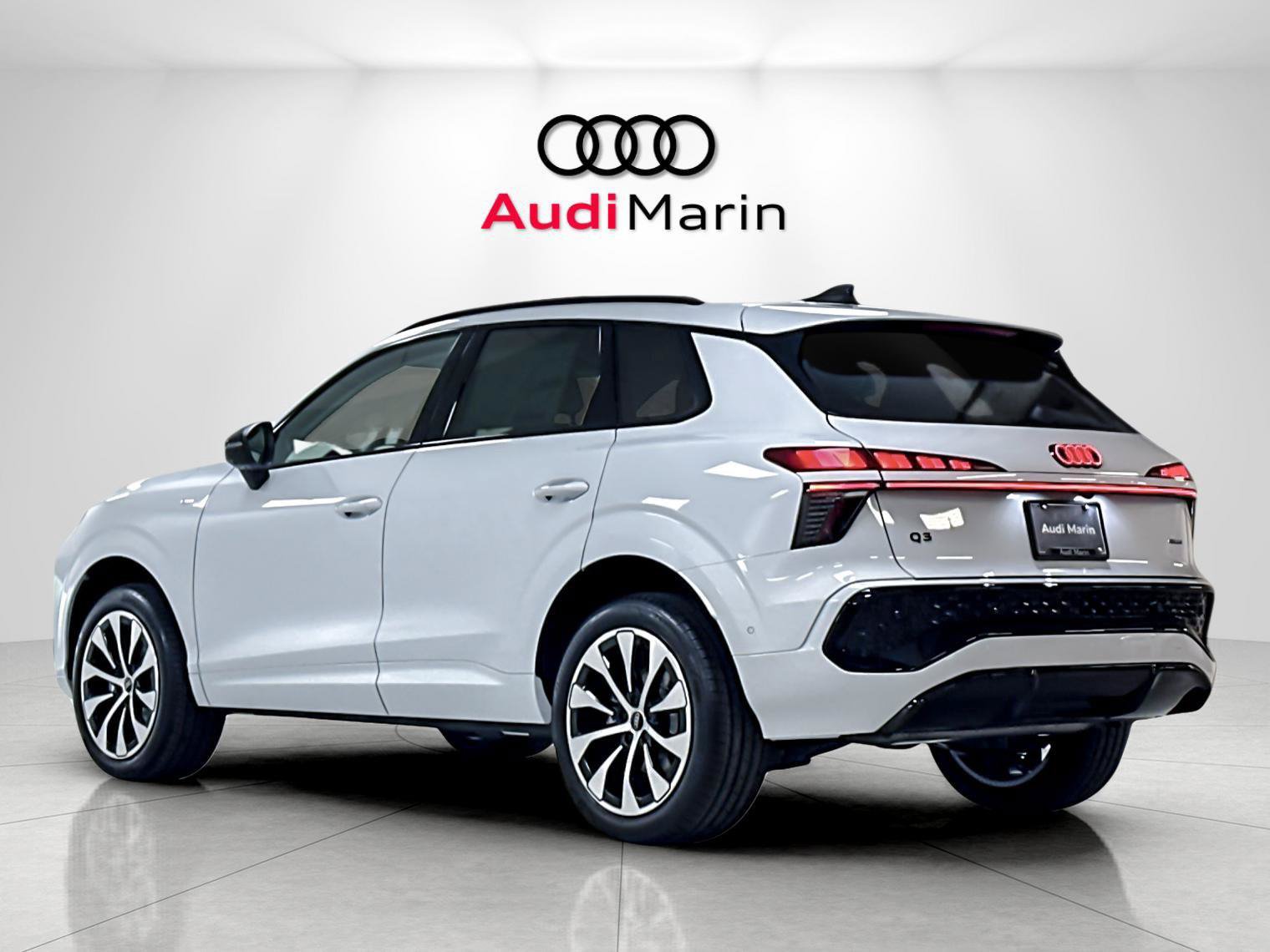 New 2026 Audi Q3 quattro 2.0T AWD/4WD image 3