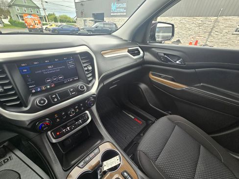 Used 2021 GMC Acadia SLE w/ Driver Convenience Package AWD/4WD image 11