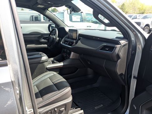 Used 2021 Chevrolet Tahoe RST w/ Luxury Package AWD/4WD image 34