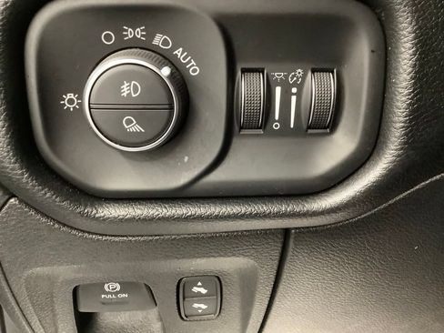 Used 2021 RAM 1500 Laramie AWD/4WD image 17