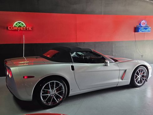 Used 2007 Chevrolet Corvette Convertible w/ Preferred Equipment Group RWD image 21