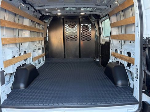 Used 2024 Ford Transit 250 Low Roof w/ Exterior Upgrade Package image 26