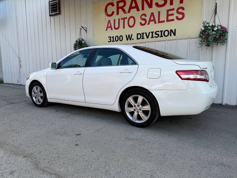 Used 2010 Toyota Camry LE FWD image 8