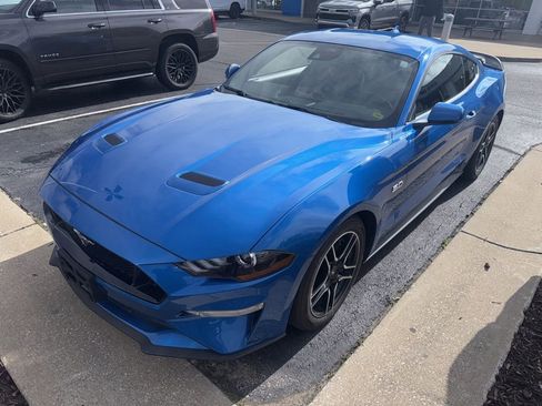 Used 2021 Ford Mustang GT w/ Equipment Group 301A RWD image 3