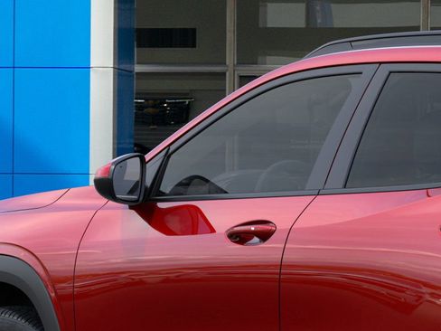 New 2026 Chevrolet Trax LT w/ Driver Confidence Package image 12