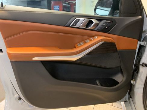 Used 2023 BMW X7 xDrive40i w/ M Sport Package image 13