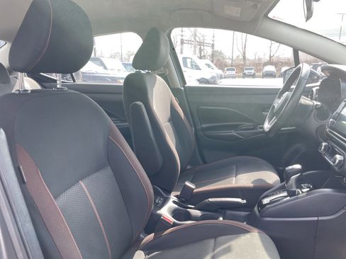 Used 2020 Nissan Versa SR image 12