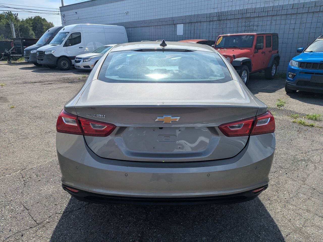 Used 2024 Chevrolet Malibu LS FWD image 6