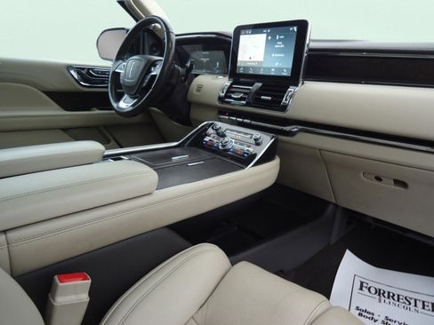 Used 2019 Lincoln Navigator L Reserve w/ Cargo Package image 32