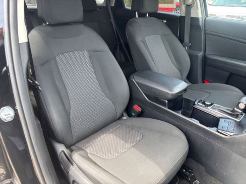 Used 2025 Kia Sportage LX FWD image 36