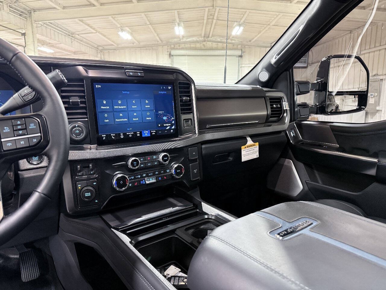 Used 2026 Ford F450 Platinum w/ FX4 Off-Road Package AWD/4WD image 59