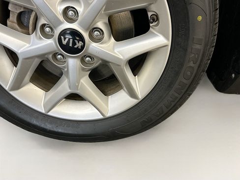 Used 2021 Kia Soul S FWD image 34