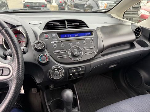 Used 2013 Honda Fit Sport image 9
