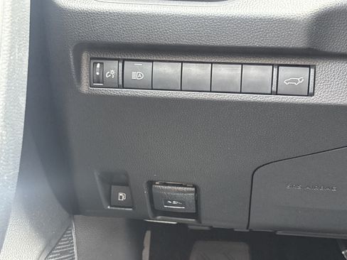 Used 2023 Toyota RAV4 XLE w/ Convenience Package AWD/4WD image 8