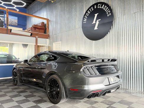 Used 2019 Ford Mustang GT Premium w/ GT Performance Package RWD image 3