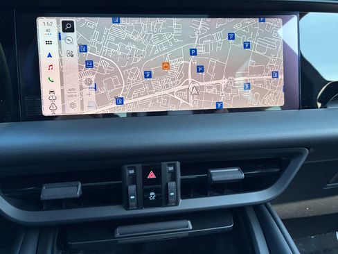 New 2026 Porsche Macan 4 Electric image 30