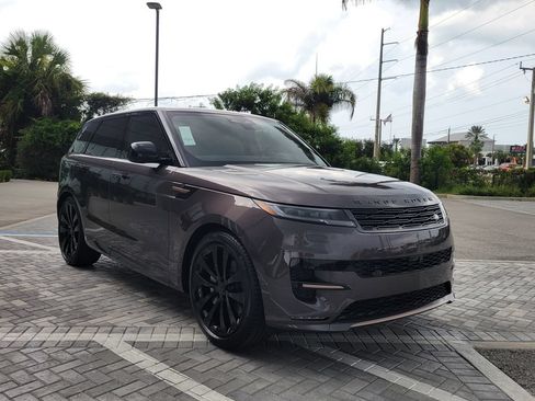 New 2026 Land Rover Range Rover Sport Dynamic SE AWD/4WD image 7
