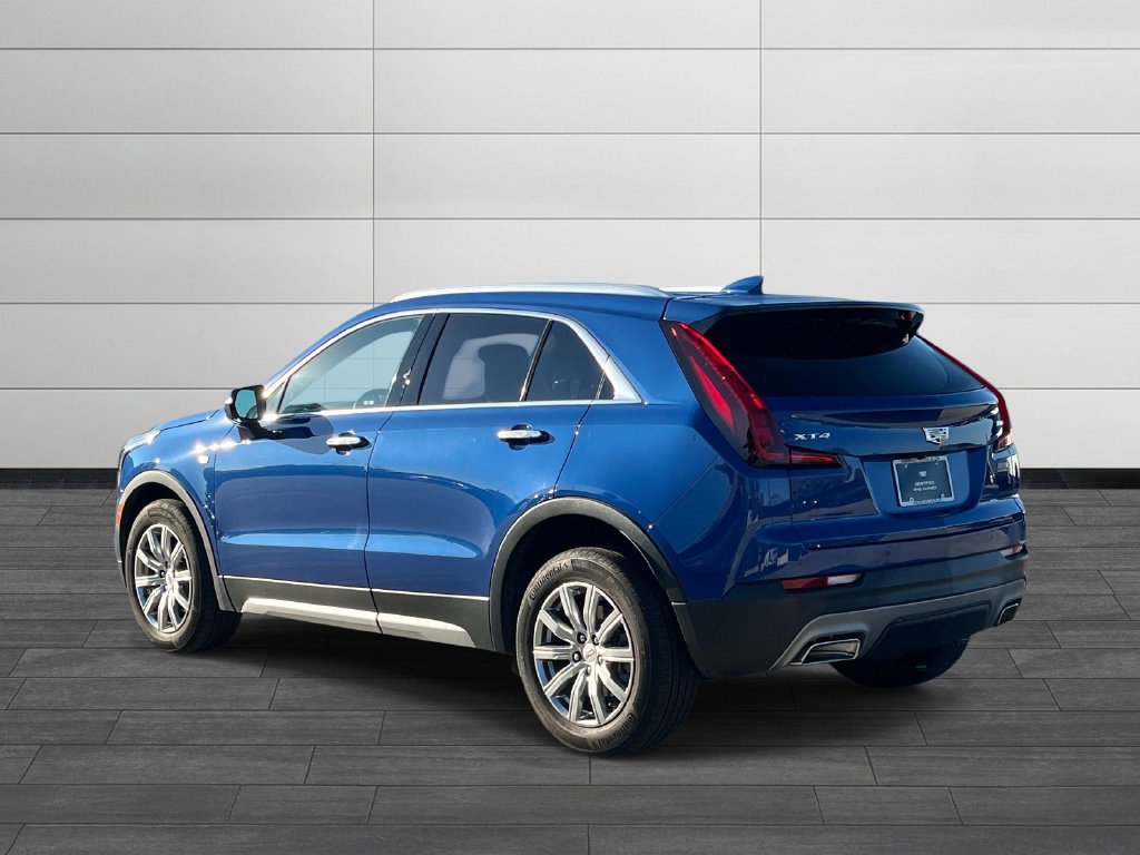 Certified 2023 Cadillac XT4 Premium Luxury FWD image 3