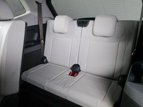 Used 2021 Volkswagen Tiguan SE AWD/4WD image 23