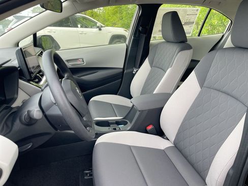 Used 2026 Toyota Corolla LE w/ LE Premium Package FWD image 11