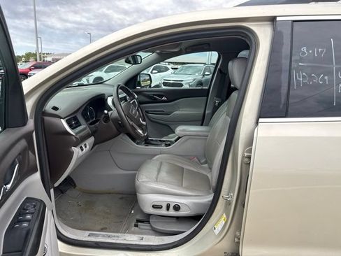 Used 2017 GMC Acadia SLT FWD image 5