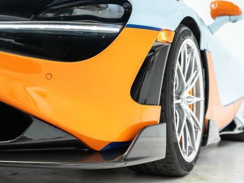 Used 2022 McLaren 765LT RWD image 32