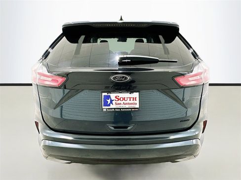Used 2022 Ford Edge SE w/ Black Appearance Package image 6