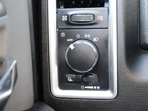 Used 2024 RAM 1500 Classic SLT AWD/4WD image 38