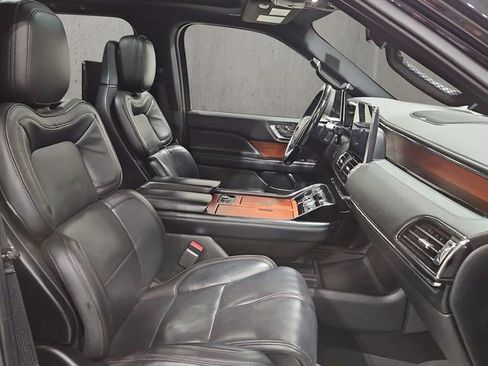 Used 2018 Lincoln Navigator L Reserve w/ Technology Package AWD/4WD image 20